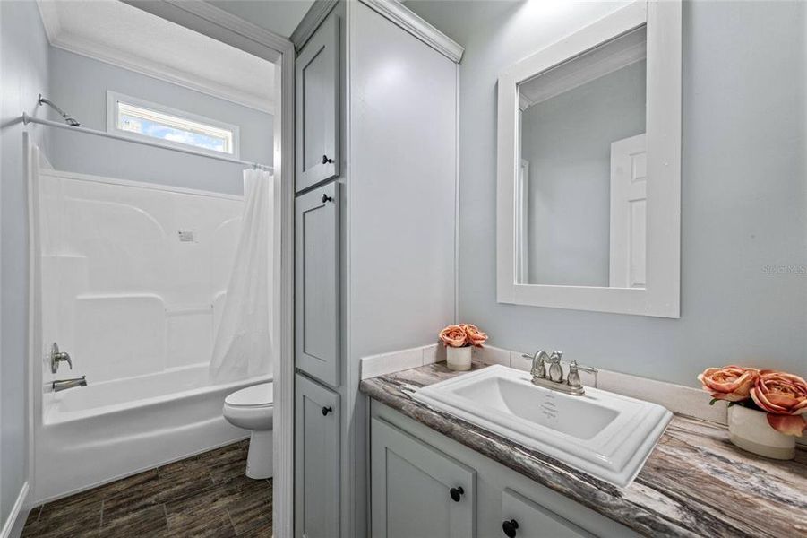 Furnished interior view inside a new home in , Lawtey (Image 11).