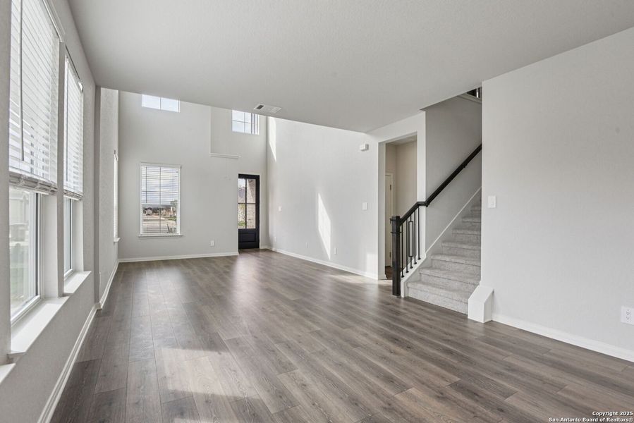 Spacious, unfurnished interior of a new home in Estancia Ranch - Premier Series, San Antonio (Image 30). Spacious, unfurnished interior of a new home in Estancia Ranch - Premier Series, San Antonio (Image 30).