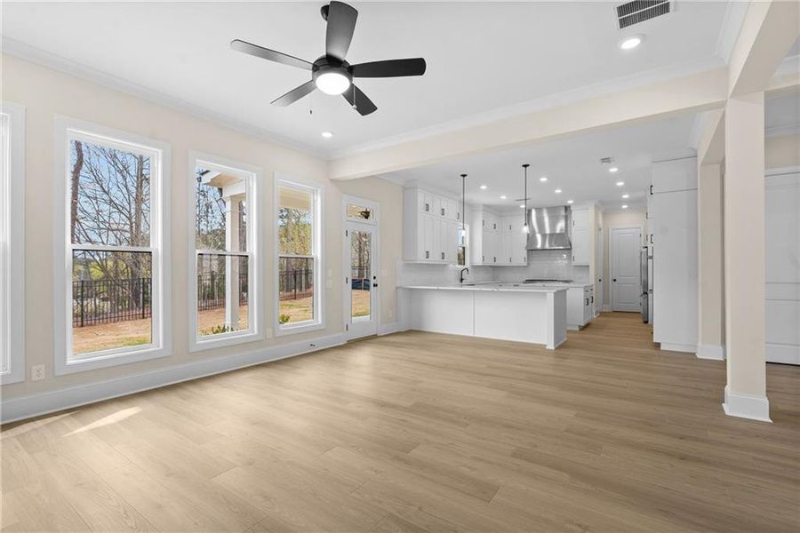 Spacious, unfurnished interior of a new home in Bellwyn, Johns Creek (Image 20).