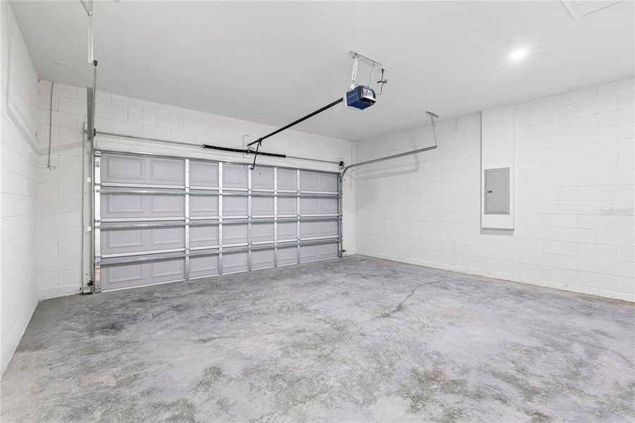 Spacious, unfurnished interior of a new home in , Ocala (Image 20). Spacious, unfurnished interior of a new home in , Ocala (Image 20).