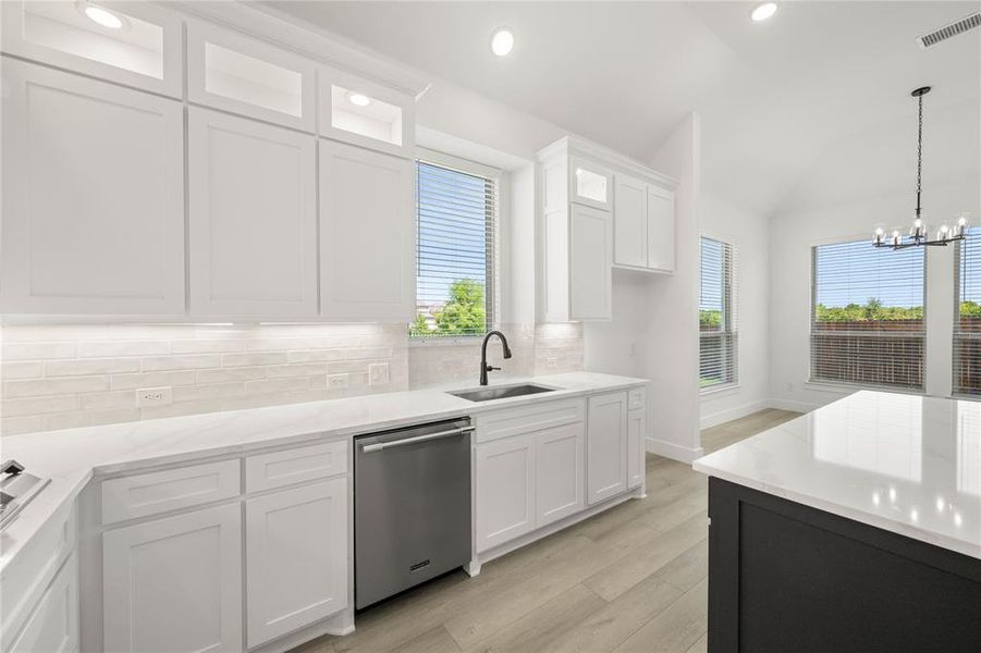 2105 Birdwatch- Kitchen-3 2105 Birdwatch- Kitchen-3