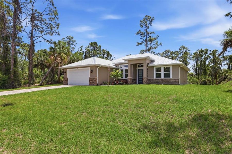 Exterior details and patio area of a home in , North Port (Image 26).