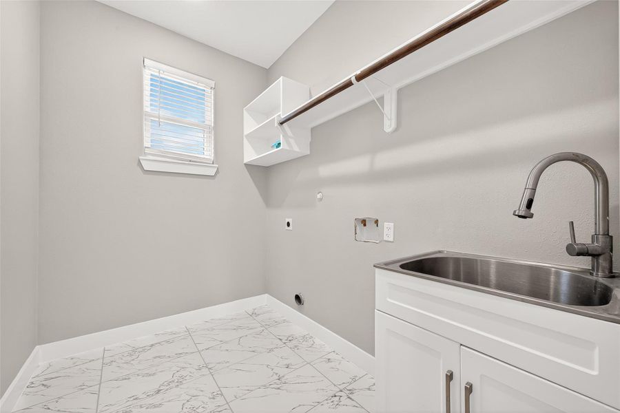 Furnished interior view inside a new home in , Rosharon (Image 11). Furnished interior view inside a new home in , Rosharon (Image 11).