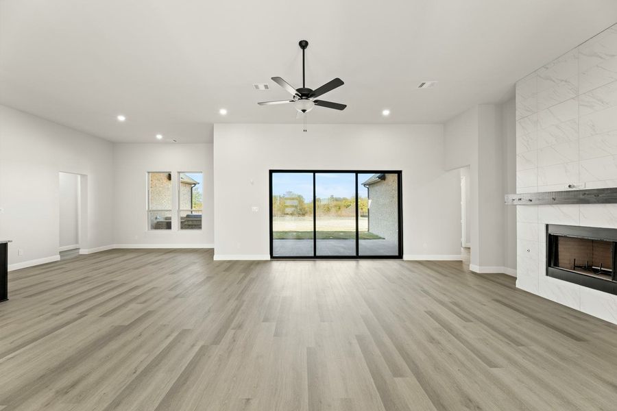 Spacious, unfurnished interior of a new home in Berkshire Estates, Mesquite (Image 19).