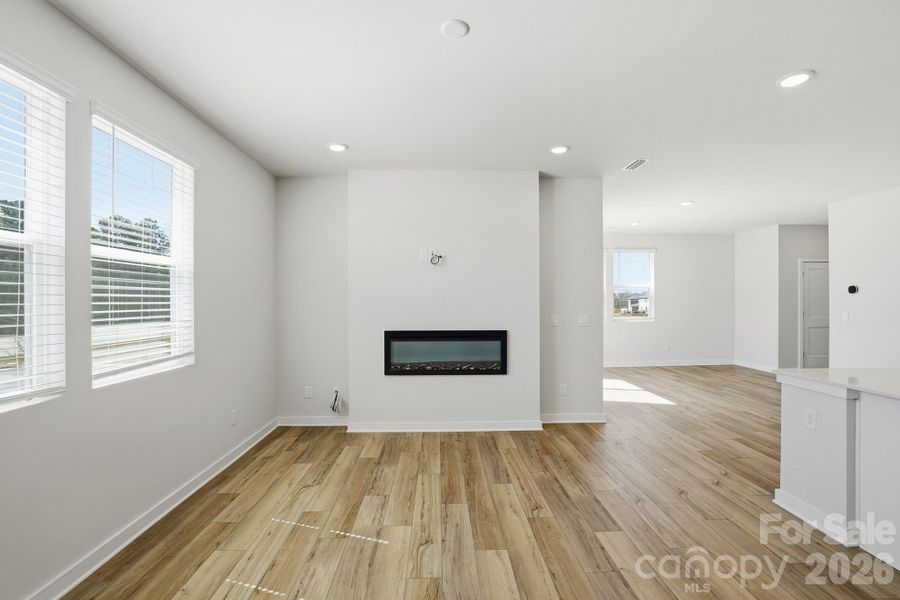 Spacious, unfurnished interior of a new home in The Meadows at Asbury Ridge, York (Image 9).