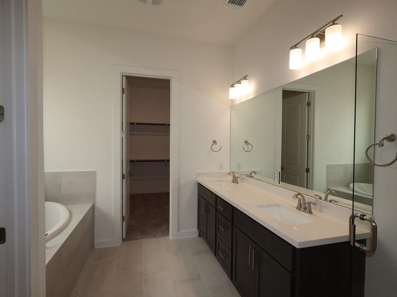 Furnished interior view inside a new home in Edgewood, Leander (Image 6). Furnished interior view inside a new home in Edgewood, Leander (Image 6).