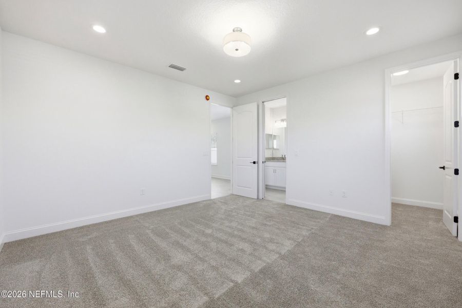 Spacious, unfurnished interior of a new home in Silver Landing At Silverleaf, St. Augustine (Image 35).