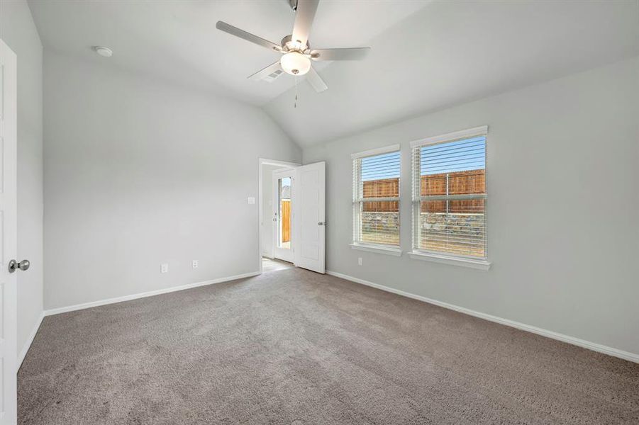 Spacious, unfurnished interior of a new home in Elevon, Lavon (Image 20).