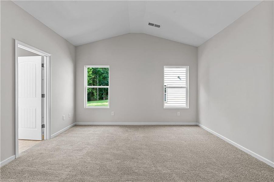 Spacious, unfurnished interior of a new home in , Villa Rica (Image 11).