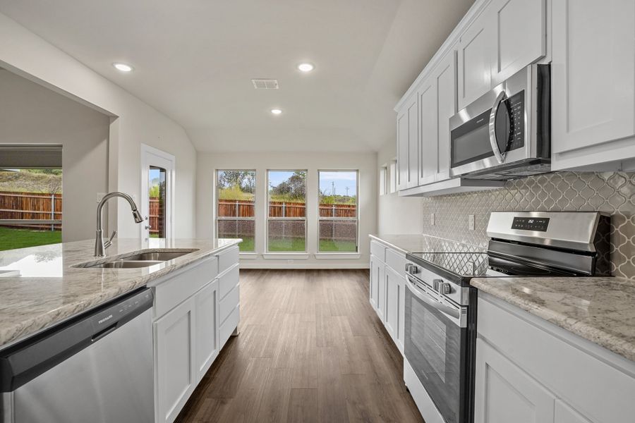 Representative furnished interior of a home built from the Waterford III by Cheldan Homes in Stoneview, Glen Rose (Image 12).