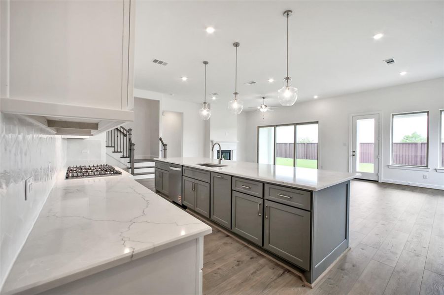 Image 12 of a home in Del Bello Lakes 60'. Image 12 of a home in Del Bello Lakes 60'.