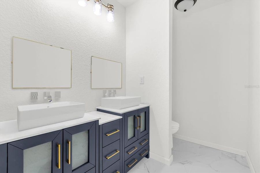 Image 36 of a home in .