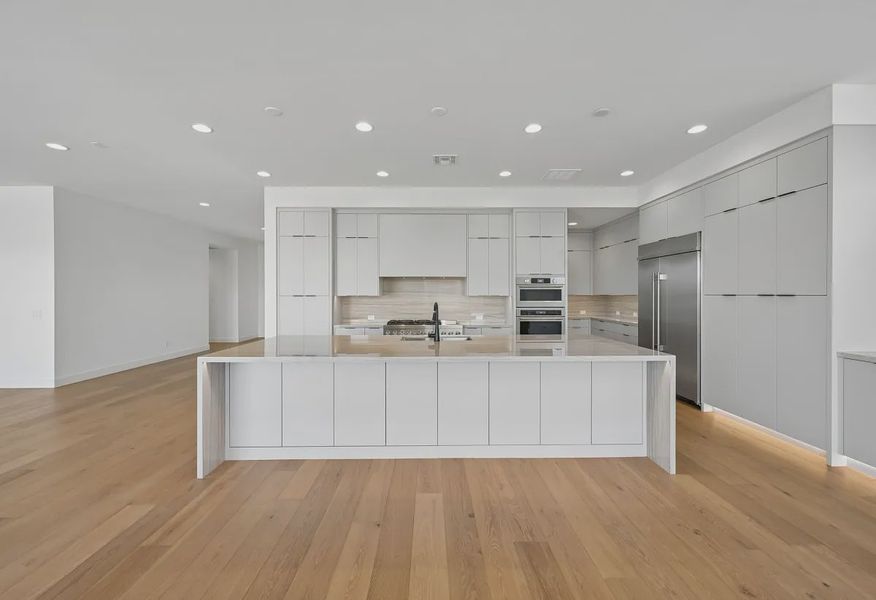 Kitchen - 10 of 19