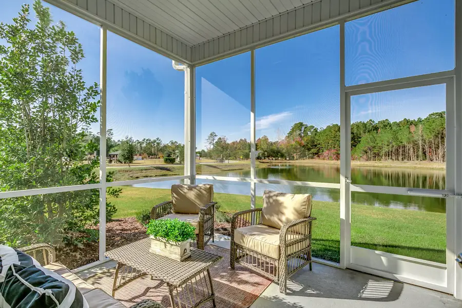 Representative exterior details of a home built from the Mulberry by Beazer Homes in Marshfield: Reserve Collection, Longs (Image 3). Representative exterior details of a home built from the Mulberry by Beazer Homes in Marshfield: Reserve Collection, Longs (Image 3).
