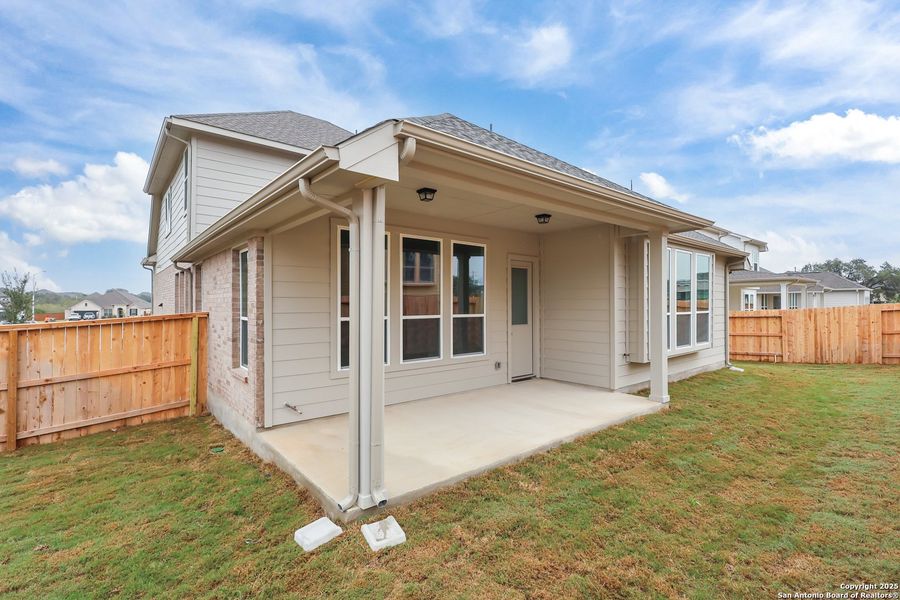 Exterior details and patio area of a home in Foxbrook, Cibolo (Image 24).