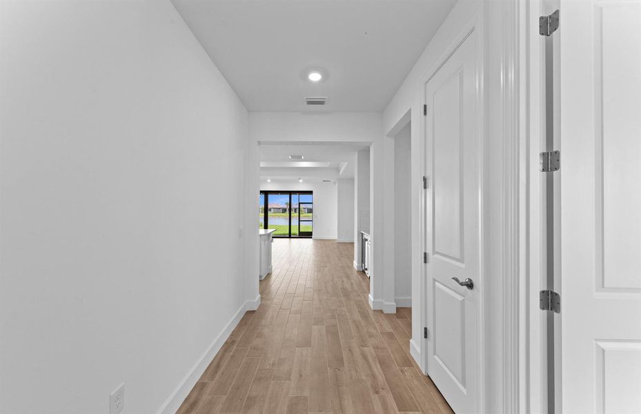 SWFL_DWN_Prosperity_01739_Foyer