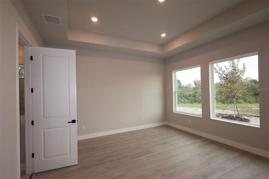 Spacious, unfurnished interior of a new home in Chapel Crossings – Classic Series, Wesley Chapel (Image 9).