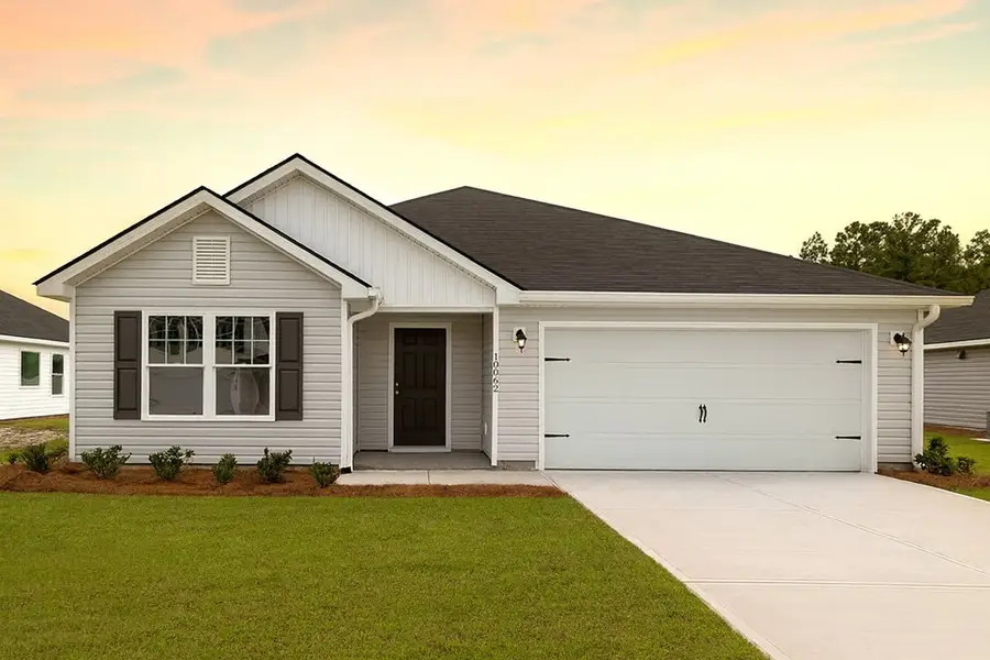 Representative exterior photo of a completed home built from the The Aspen by Smith Family Homes in Sweetwater, Brunswick, GA (Image 1).