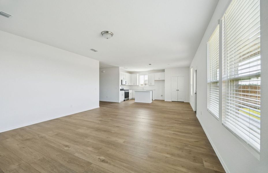 Representative unfurnished interior of a home built from the Kisko by Centex in Mobberly Farms, Pilot Point (Image 20).