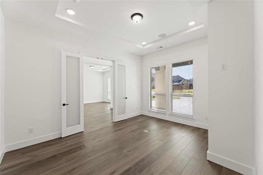 04. 11902 Crystal Springs - Study