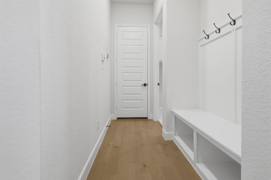Spacious, unfurnished interior of a new home in Sienna, Missouri City (Image 37).