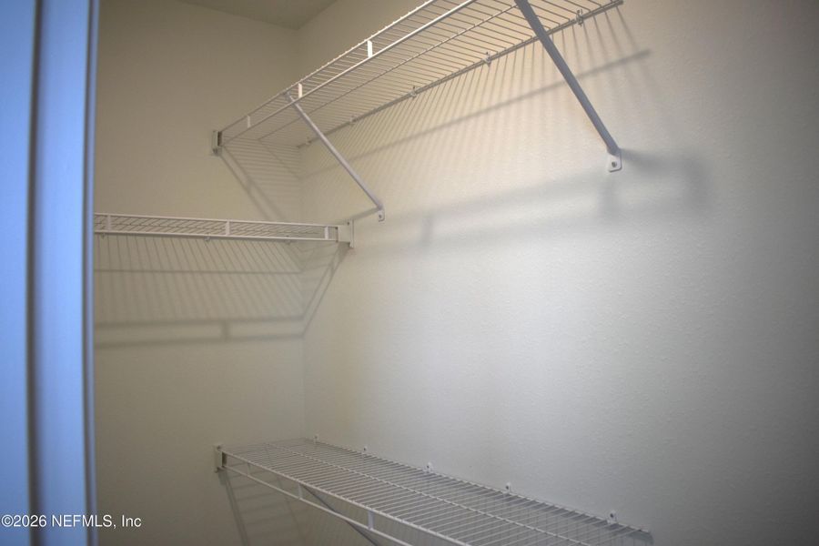 Spacious, unfurnished interior of a new home in Irongate Villas, Jacksonville (Image 31).