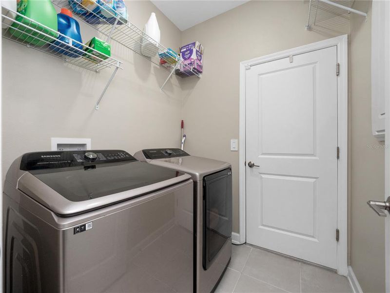 Furnished interior view inside a new home in , Davenport (Image 19).