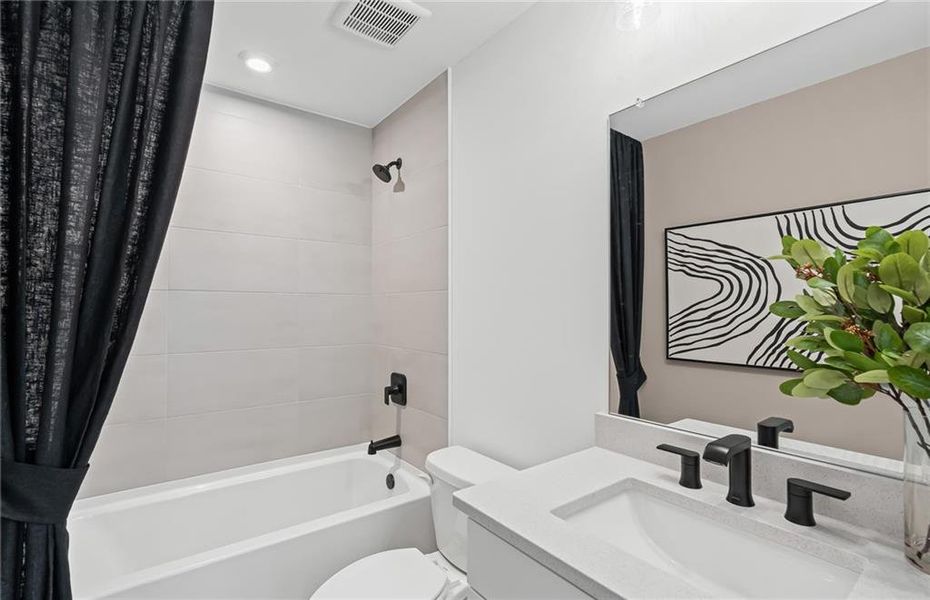 Furnished interior view inside a new home in Creekside at Skelton, Jefferson (Image 9).