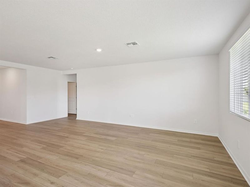 Spacious, unfurnished interior of a new home in The Grove at Stuart Crossing - Classic Series, Bartow (Image 15). Spacious, unfurnished interior of a new home in The Grove at Stuart Crossing - Classic Series, Bartow (Image 15).