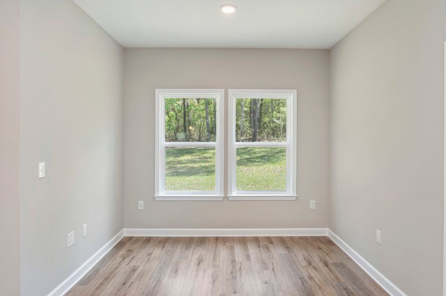 Representative unfurnished interior of a home built from the Sierra by CJL Homes in Oak Hollow, Crestview (Image 19).