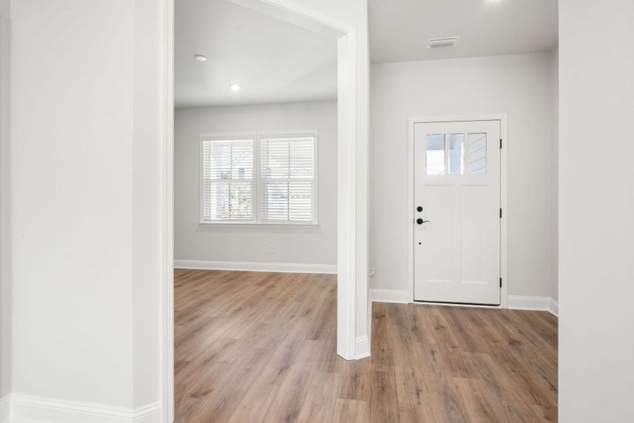 Spacious, unfurnished interior of a new home in Salem Bay, Beaufort (Image 18).