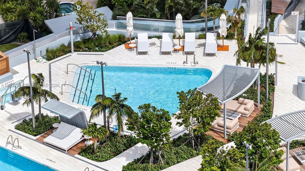 Community amenities in , Miami (Image 52).