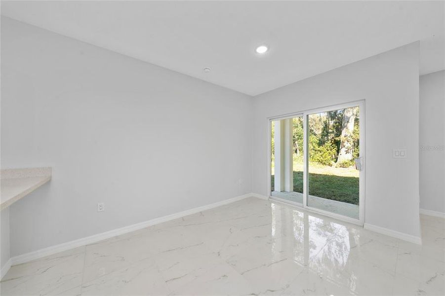 Spacious, unfurnished interior of a new home in , Eustis (Image 9).