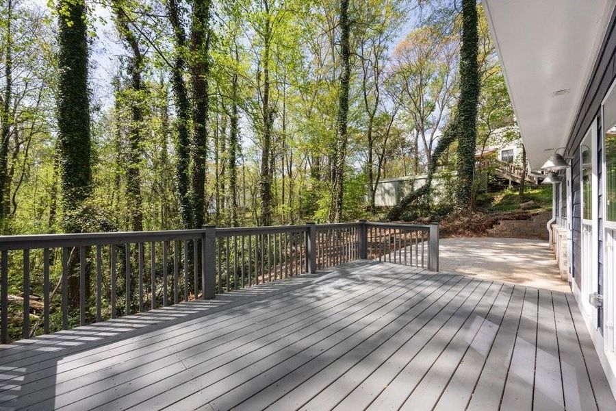Exterior details and patio area of a home in , Acworth (Image 4).
