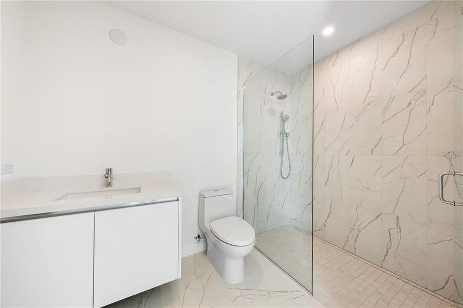 Furnished interior view inside a new home in , Sarasota (Image 7).