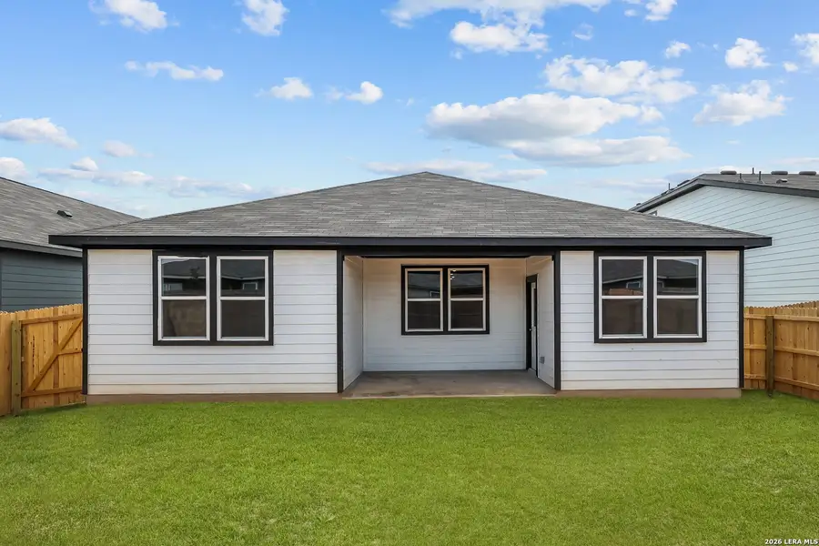 Exterior details and patio area of a home in Hiddenbrooke, Seguin (Image 19).