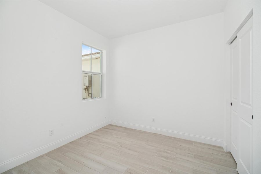 Spacious, unfurnished interior of a new home in , Port St. Lucie (Image 16).