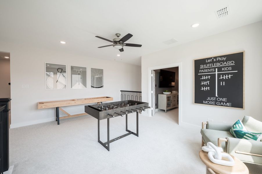 Representative furnished interior of a home built from the Goldeneye by Tri Pointe Homes in Jubilee 50′, Hockley (Image 39).