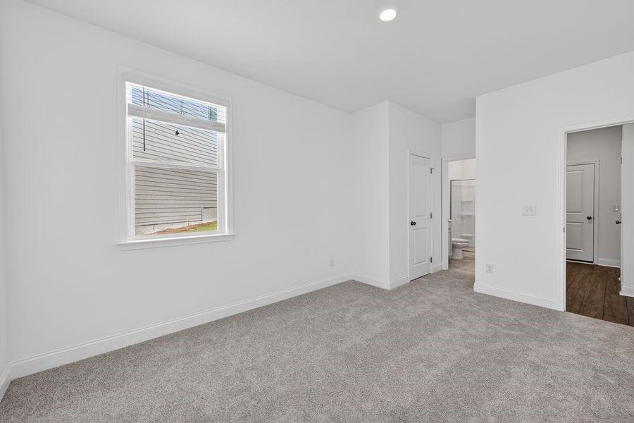 Spacious, unfurnished interior of a new home in Bennett Farm, Loganville (Image 21).