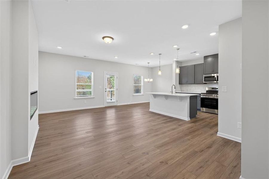 Spacious, unfurnished interior of a new home in Franklin Manor, Lawrenceville (Image 45).