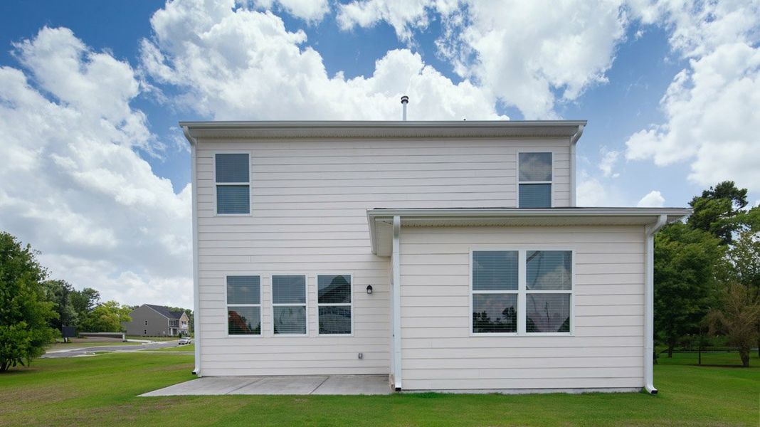 Representative exterior details of a home built from the Edmon by D.R. Horton in Poplar Preserve, Newnan (Image 3). Representative exterior details of a home built from the Edmon by D.R. Horton in Poplar Preserve, Newnan (Image 3).