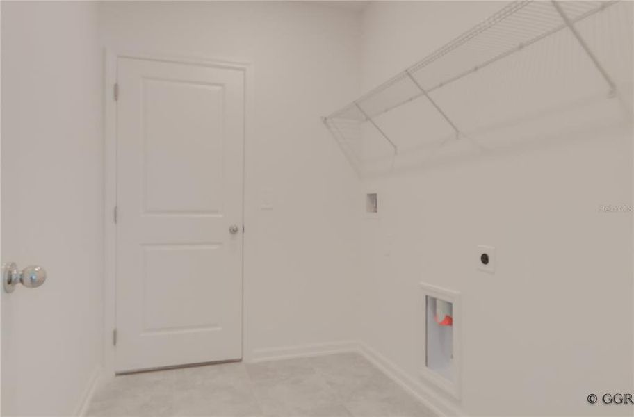 Spacious, unfurnished interior of a new home in Knightsbridge, Kissimmee (Image 32). Spacious, unfurnished interior of a new home in Knightsbridge, Kissimmee (Image 32).
