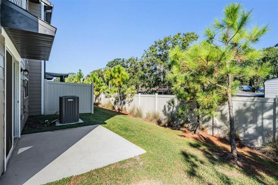Exterior details and patio area of a home in Dug Creek, Gibsonton (Image 2). Exterior details and patio area of a home in Dug Creek, Gibsonton (Image 2).