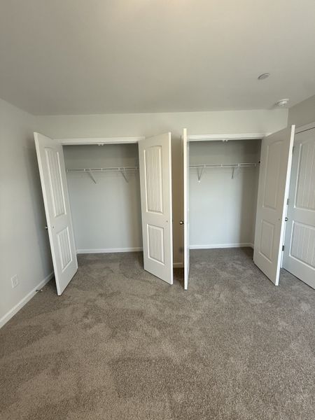 Spacious, unfurnished interior of a new home in Bradley Bend, Ashland City (Image 18).