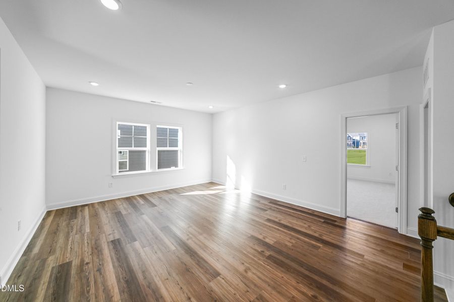 SUN_Stoneriver_Pic_EastmanIII_Loft_2of2