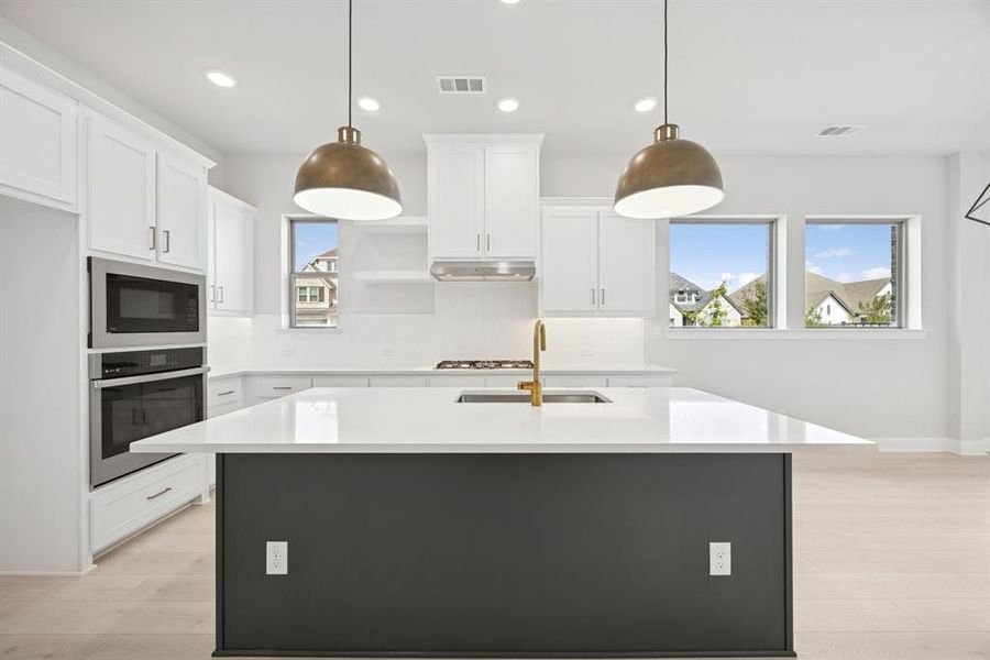 Furnished interior view inside a new home in Mantua Point Gardens, Van Alstyne (Image 14). Furnished interior view inside a new home in Mantua Point Gardens, Van Alstyne (Image 14).
