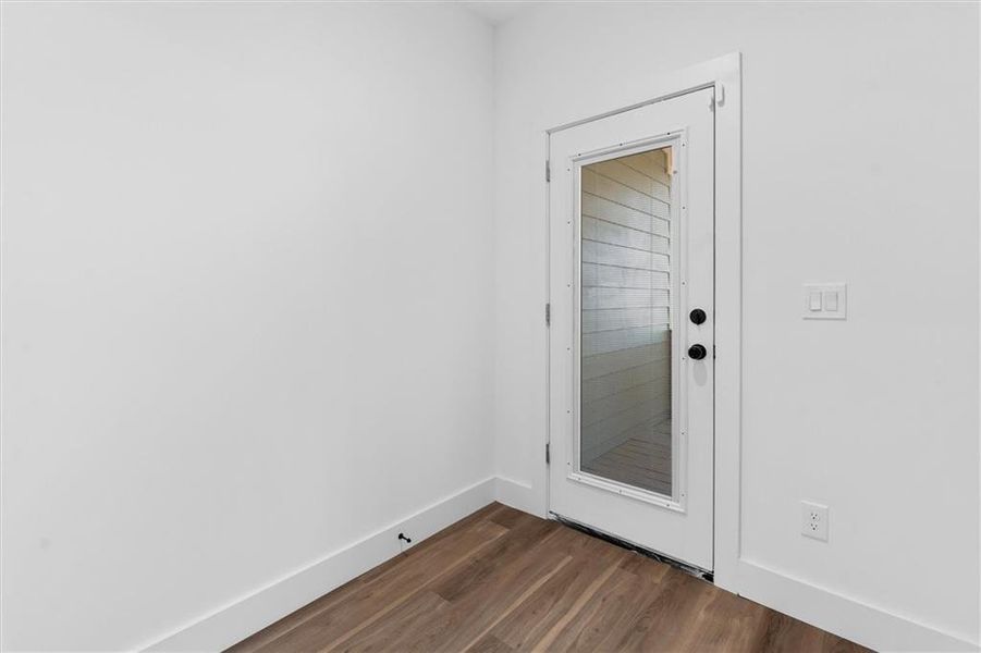 Spacious, unfurnished interior of a new home in , Atlanta (Image 26).