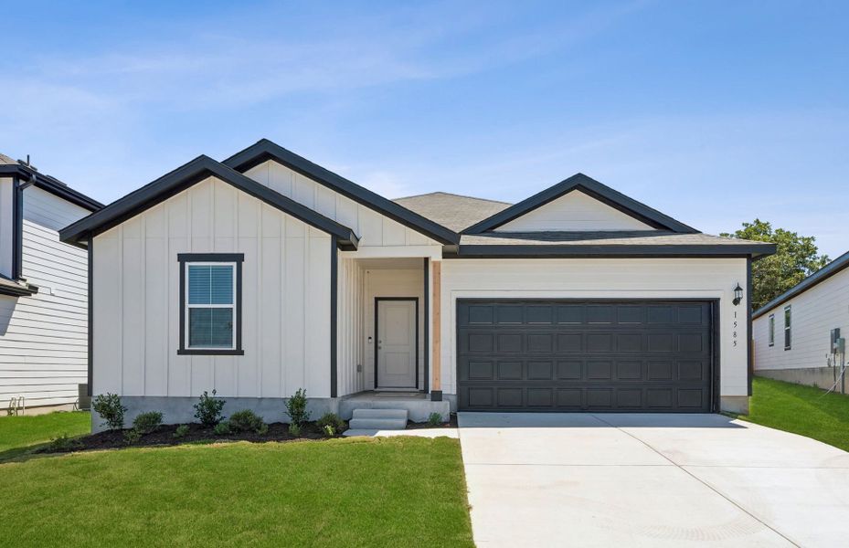 Front exterior of a new home in Skyview, Belton, TX, highlighting curb appeal (Image 2). Front exterior of a new home in Skyview, Belton, TX, highlighting curb appeal (Image 2).