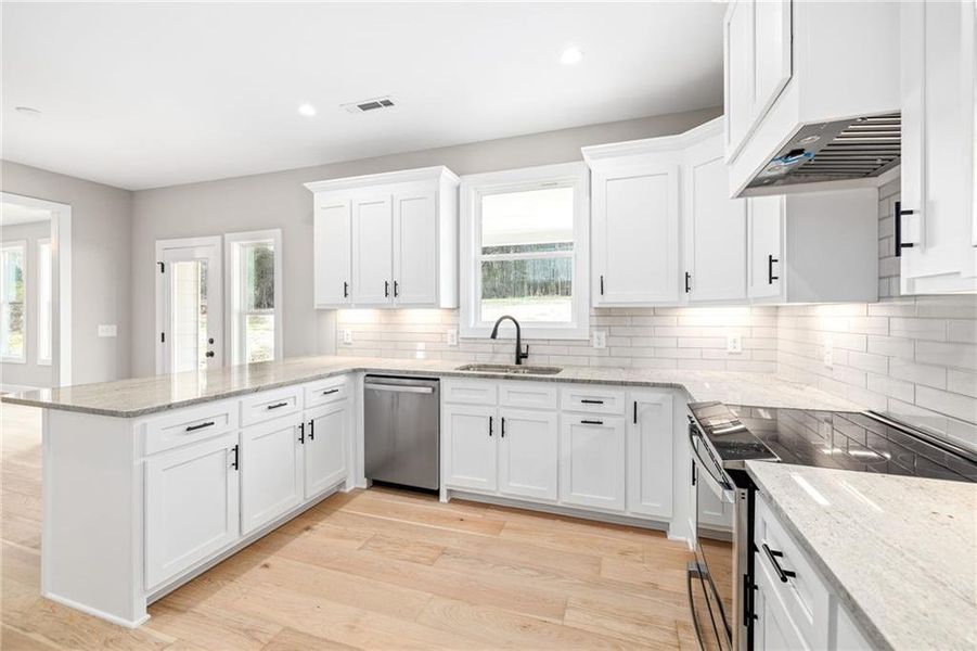 Furnished interior view inside a new home in , Jefferson (Image 13).
