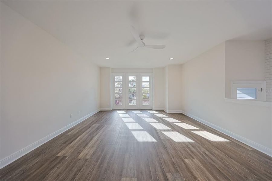 Spacious, unfurnished interior of a new home in , Tampa (Image 14).